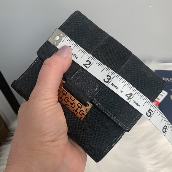 ❌SOLD❌Authentic Gucci European compact style wallet - Picture 17 of 17